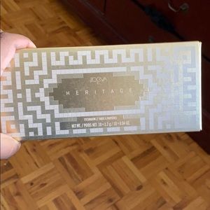 Zoeva heritage shadow palette